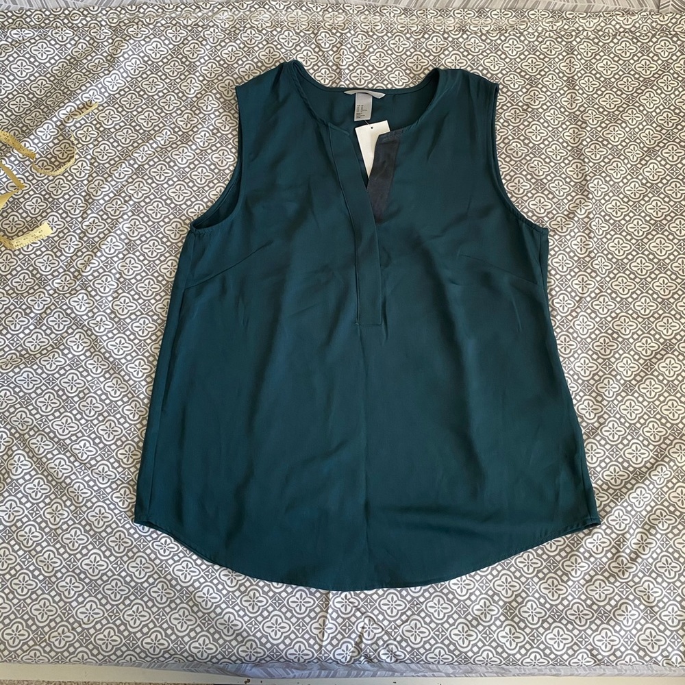 NWT H&M V Neck Tank Top Blouse